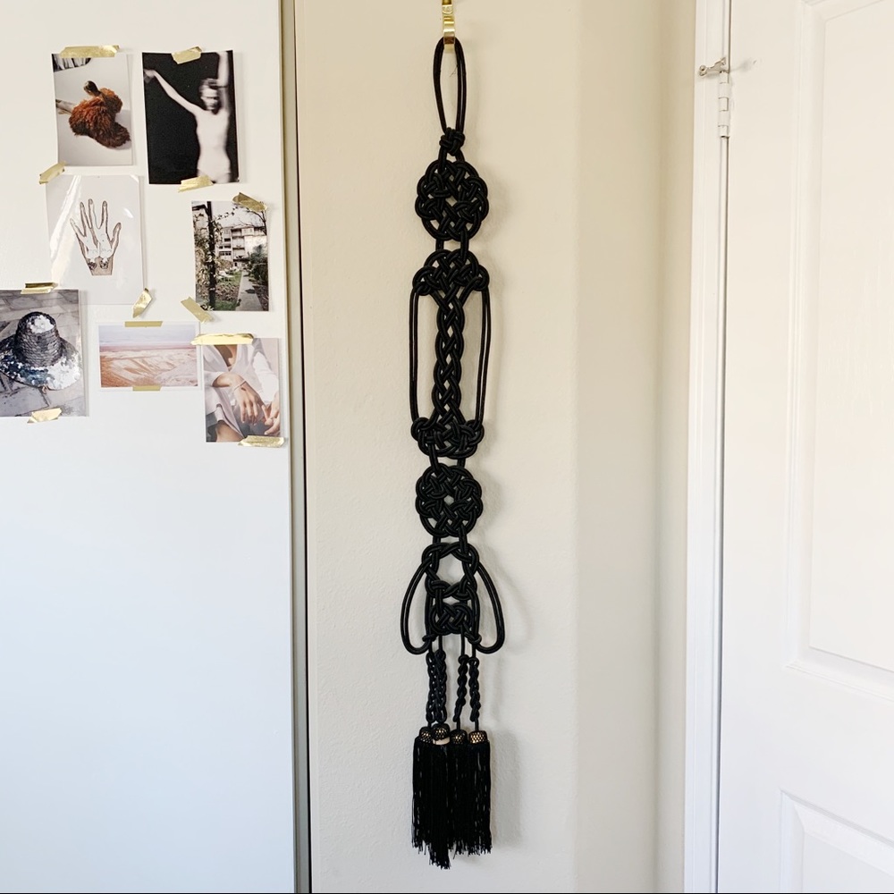 VINTAGE KNOTTED TASSLE WALL HANGING DECOR MACRAME